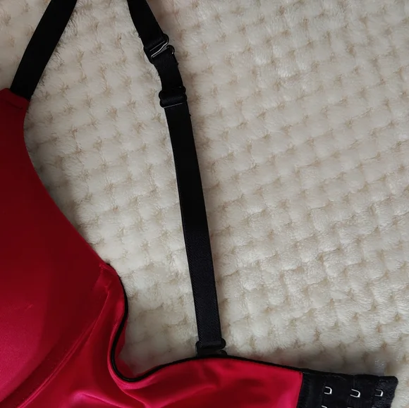 Fredricks of Hollywood bra.  SIZE 34 DDD - Picture 5 of 9